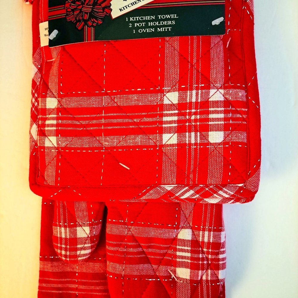 4-Piece Kitchen Set by Sultan's Linens Red w/ Silver Threads